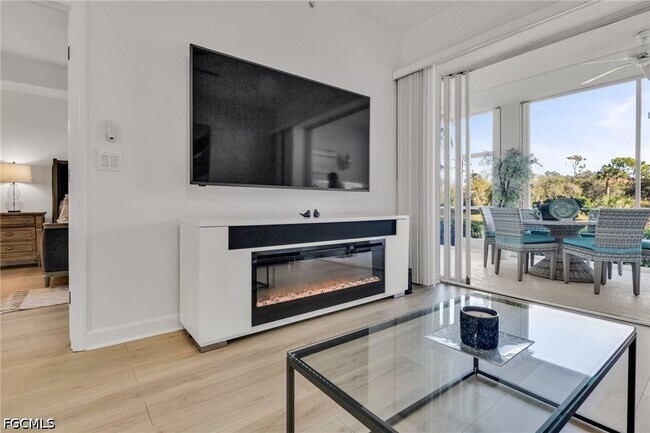 Building Photo - 6750 Beach Resort Dr