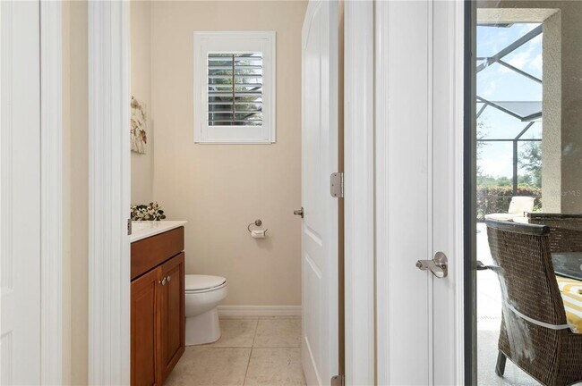 Building Photo - 4720 Claremont Park Dr