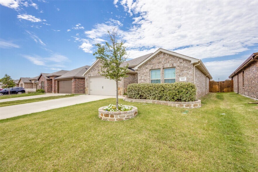 Building Photo - 111 Barbara Ln