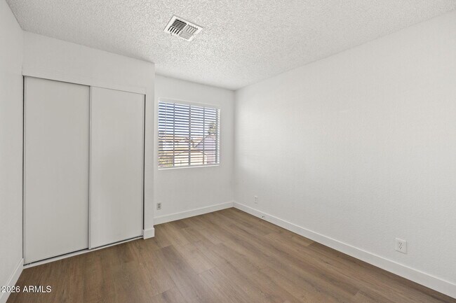 Building Photo - 1811 S 39th St