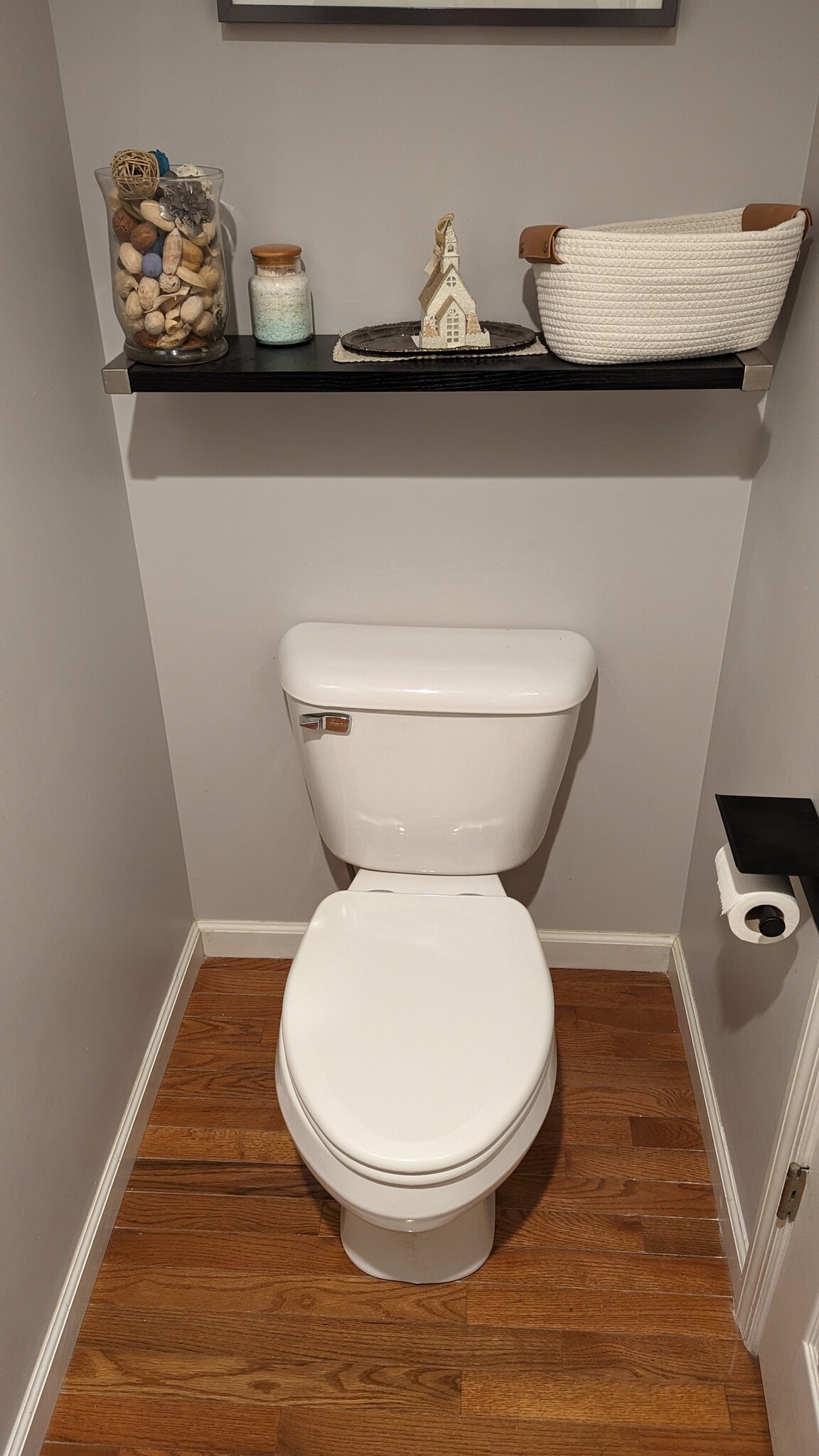 1st floor half bath - 2562 Creve Coeur Dr