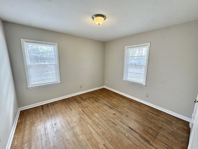 Building Photo - 3594 W Sutton Dr