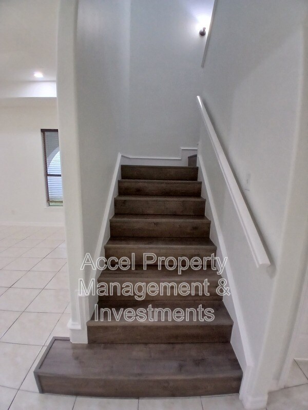 Building Photo - 130 San Jacinto St