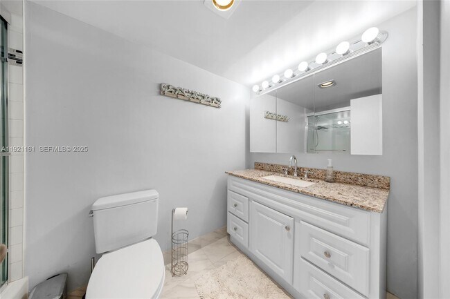 Building Photo - 230 174th St