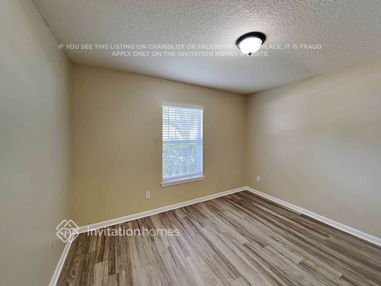 Building Photo - 3741 Timberline Dr