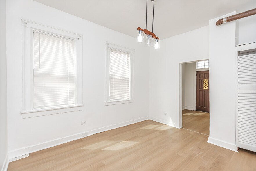 Building Photo - 1827 S Ruble St