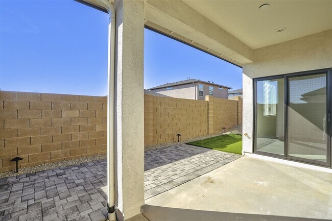 Building Photo - Brand New 3 Bedroom 2 Bath Home in South Ranch