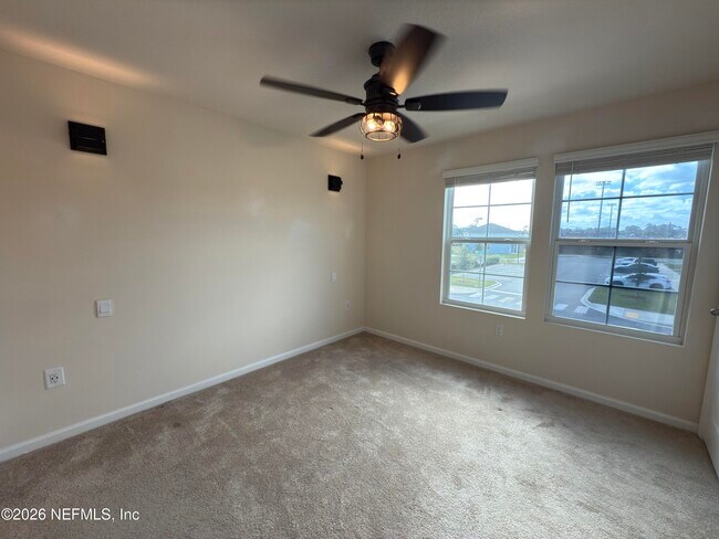 Building Photo - 82 Whispering Brk Dr