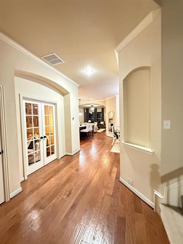 Building Photo - 300 Eastland Dr