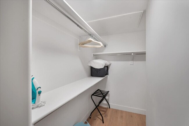 Building Photo - 320 N 490 W