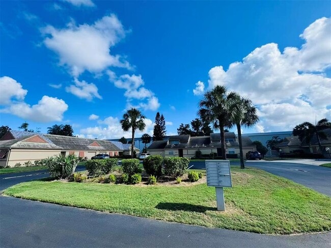 Building Photo - 3605 57th Ave Dr W