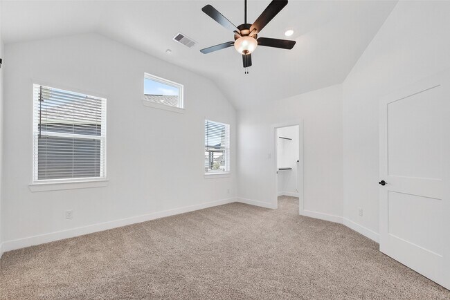 Building Photo - 24011 Breezy Bank Trl