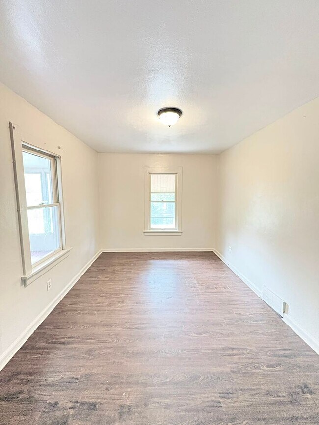 Building Photo - 1727 Marne Ave