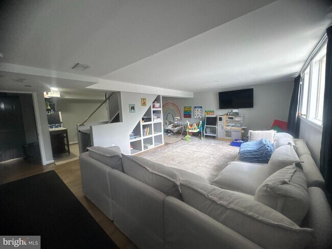 Building Photo - 6315 Willowood Ln
