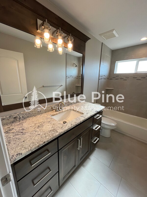 Building Photo - 6326 Ender Ln
