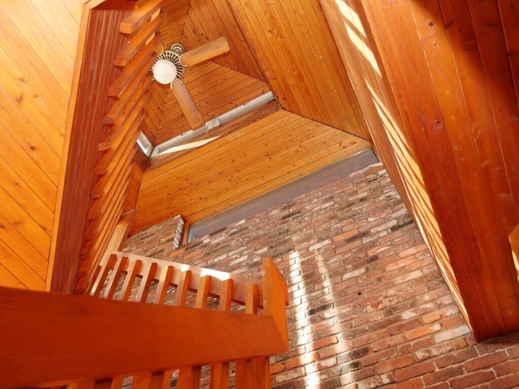 Building Photo - 45 E Springfield St