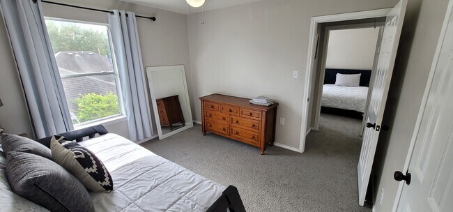 Building Photo - 4911 Pearce Lake Ct