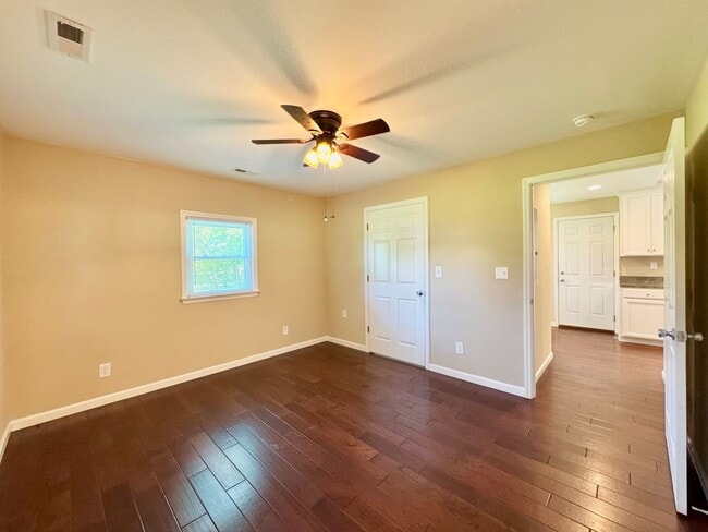 Building Photo - The Home You’ve Been Searching For!