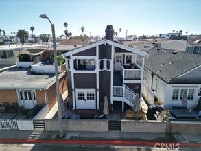 Building Photo - 128 46th St