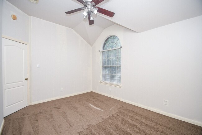Building Photo - 5214 Mountain Forest Dr