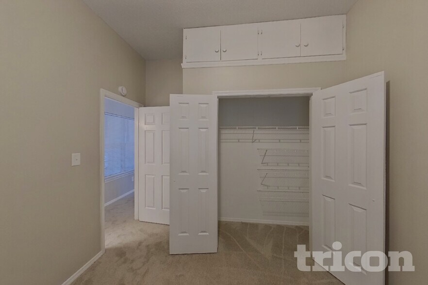 Building Photo - 2805 Trotters Pointe Dr
