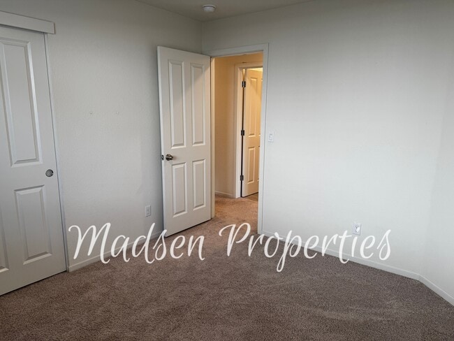 Building Photo - 114 Christian Ave