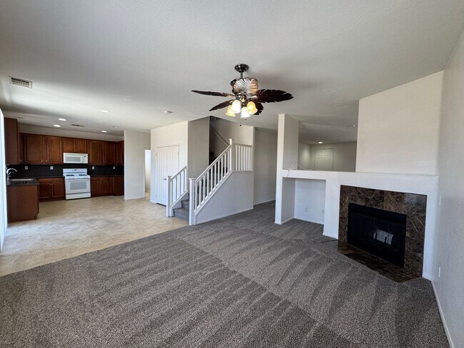 Building Photo - Victorville 3 Bedroom Home