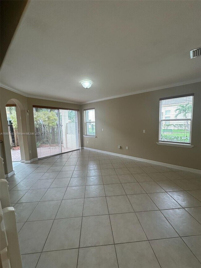 Building Photo - 5486 NW 112th Path
