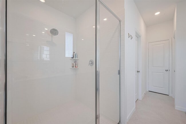 Building Photo - 2430 Dewford Fls Dr