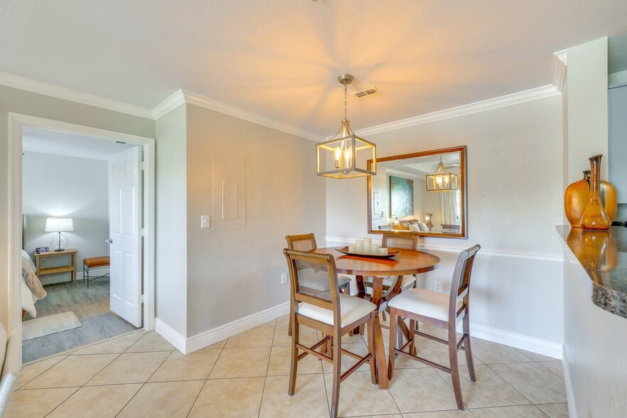 Building Photo - 3725 Castle Pines Ln