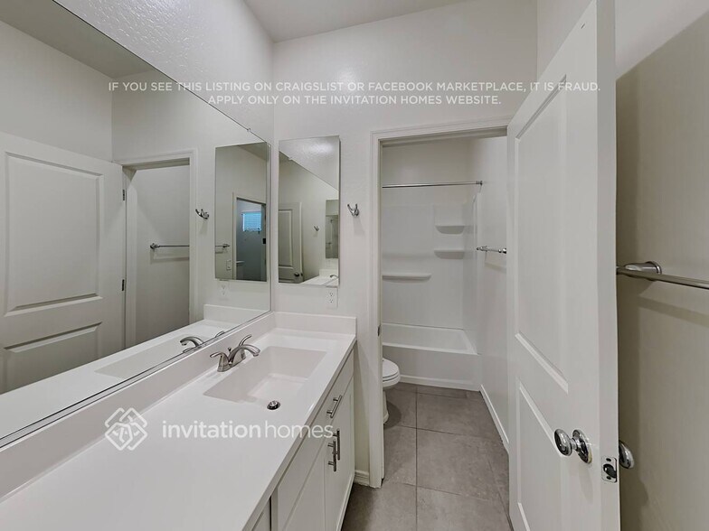 Building Photo - 1531 E Shannon St