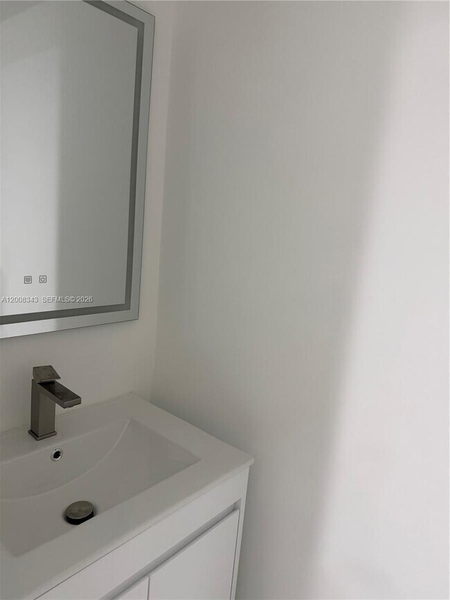 Building Photo - 2669 W 52nd St