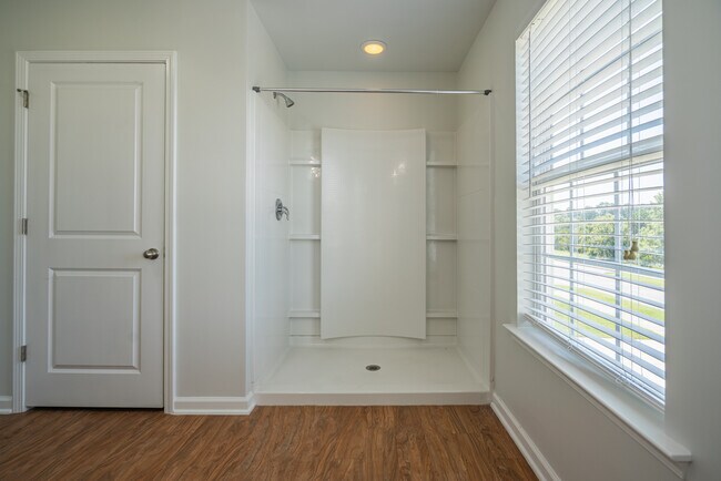 Building Photo - 135 Davila St