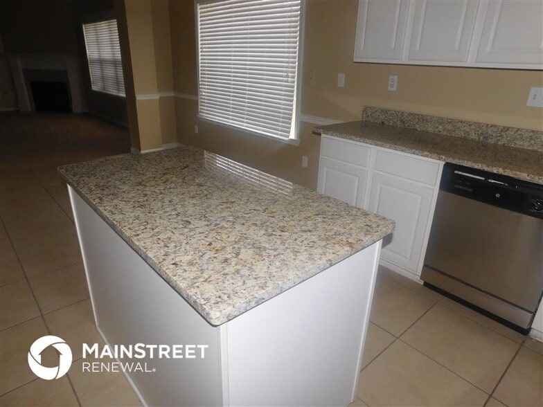 Building Photo - 9254 Tamhaven Dr