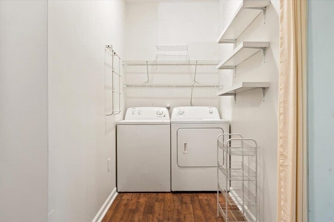 Building Photo - 429 Garland St