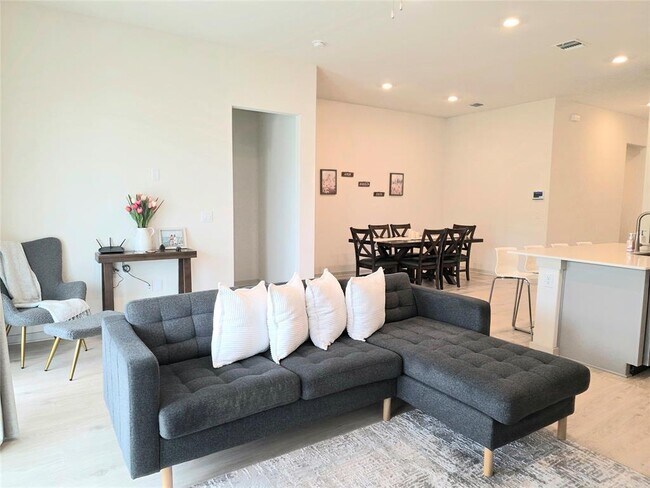 Building Photo - 2041 Rosin Jaw Walk