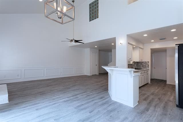 Building Photo - 7450 Holly Hill Dr