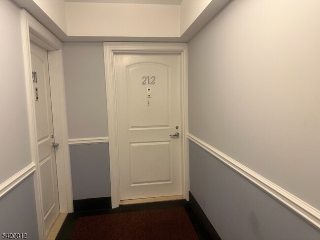 Building Photo - 70 S Munn Ave