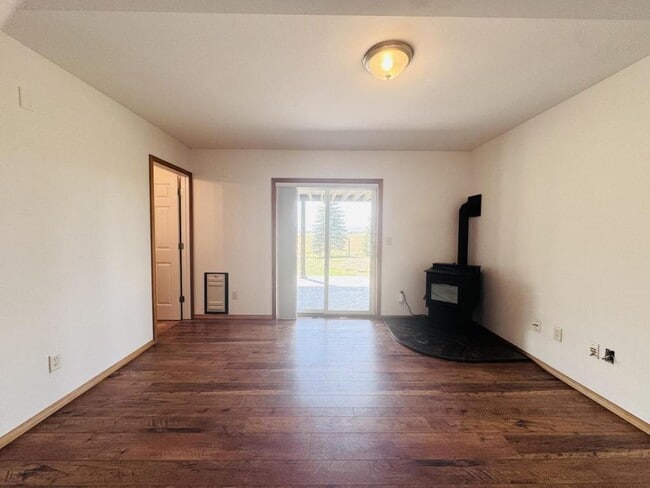 Building Photo - 3280 Strom Dr