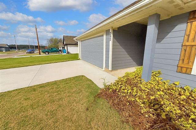 Building Photo - 292 Sunnyside Dr