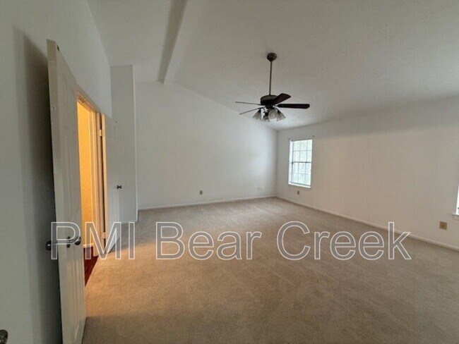 Building Photo - 7818 Sunny Ridge Dr