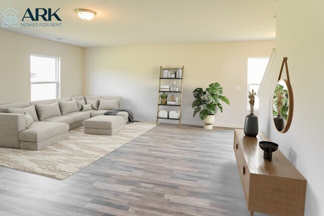 Building Photo - 4112 Lake Russell Dr