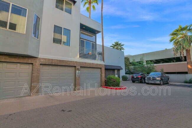 Building Photo - 3633 N 3rd Ave