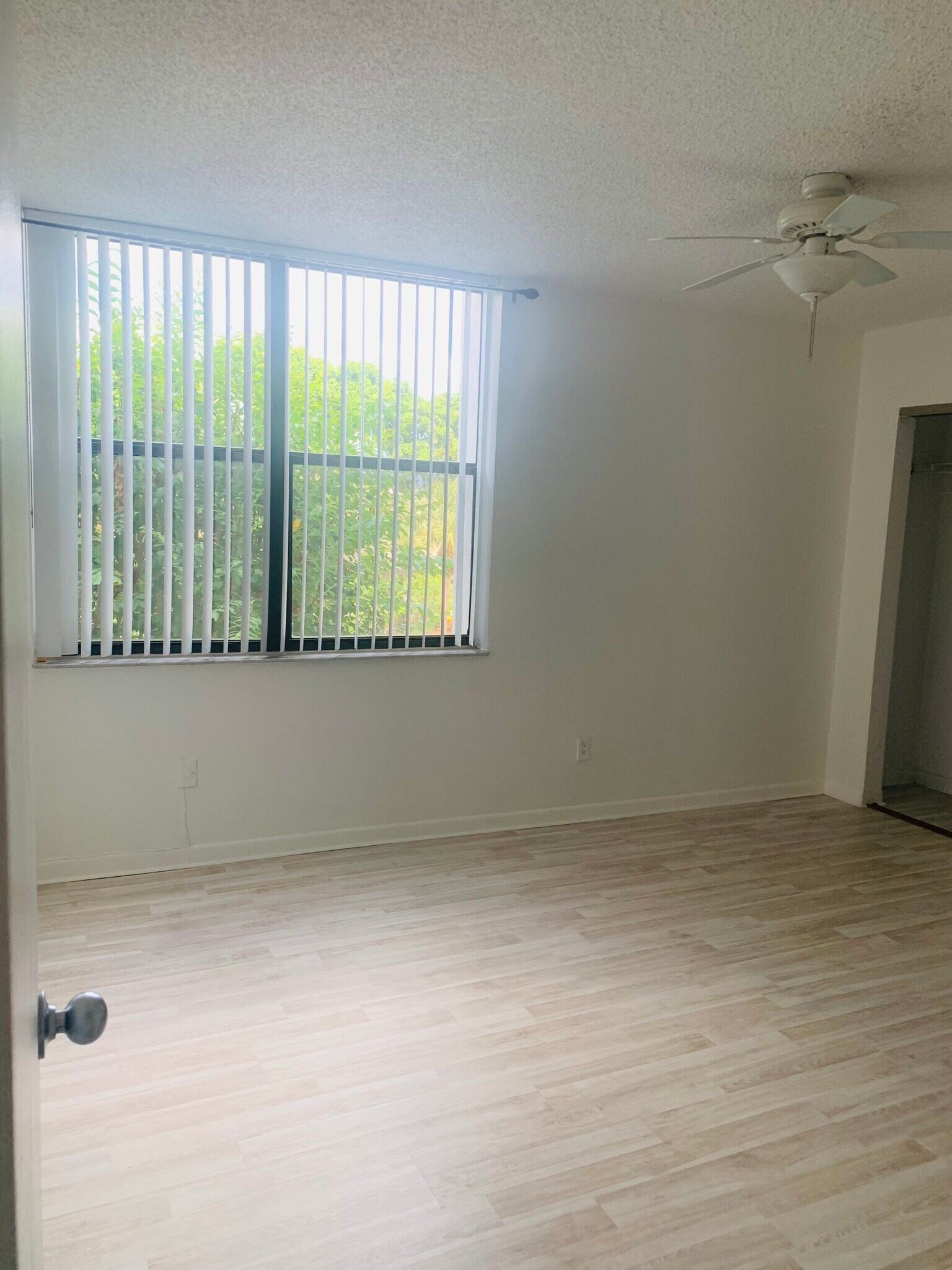 Building Photo - 820 Lavers Cir