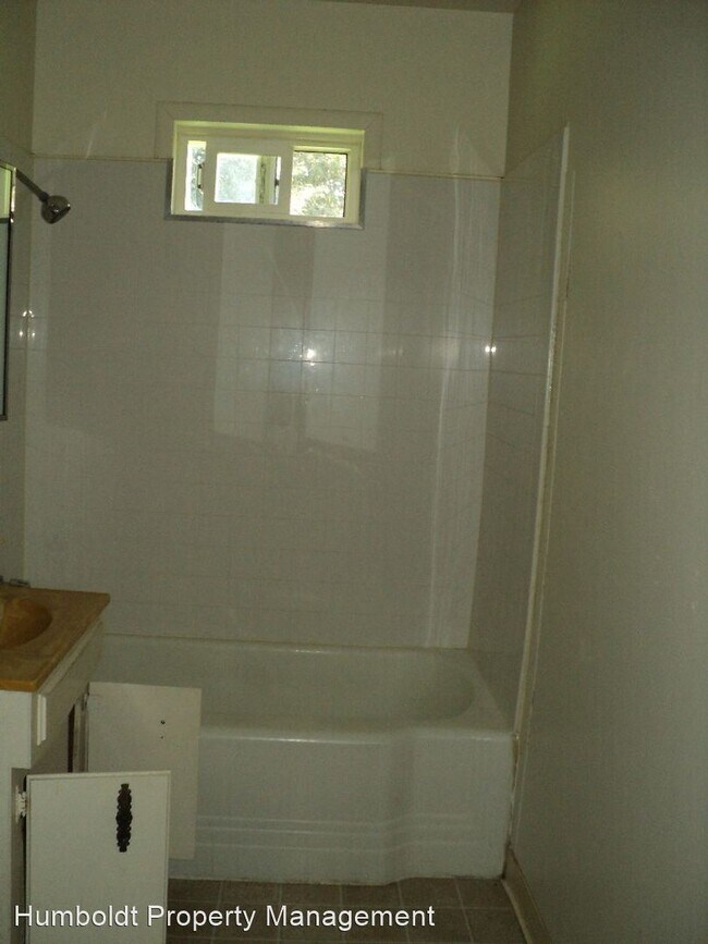 Building Photo - 3 br, 1 bath House - 2550 Alliance Road