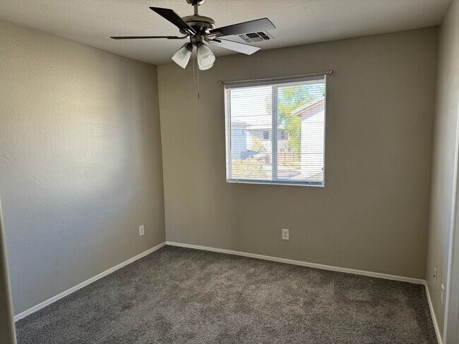 Building Photo - Beautiful Home for Rent in Tolleson!