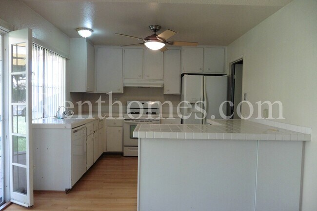 Building Photo - 7576 Winterwood Ln