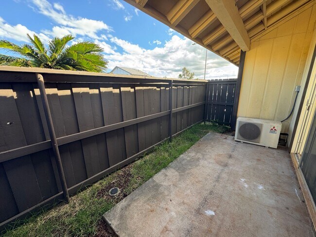 Building Photo - For Rent - 91-1054 Meahale Pl.