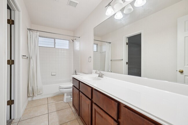 Building Photo - 519 Catanbo Ct