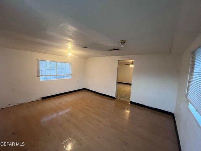 Building Photo - 6389 Salas Ln